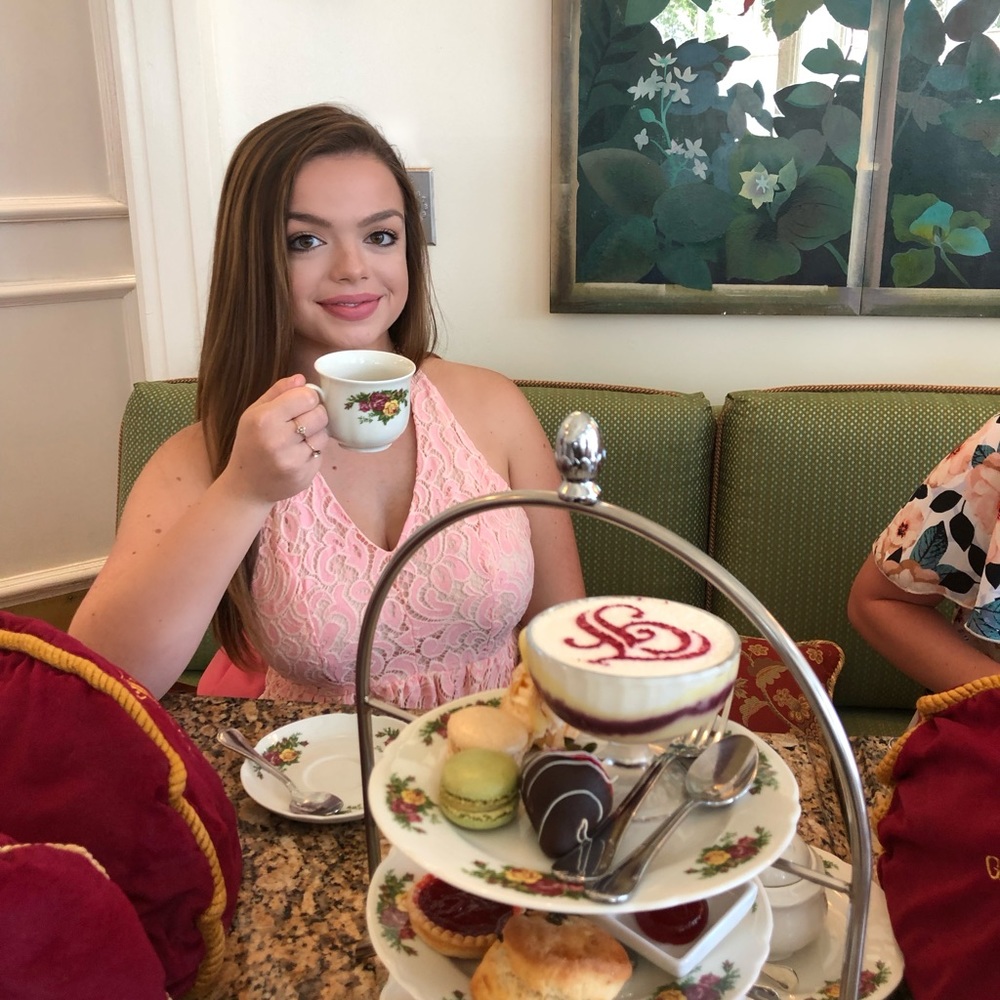 Meet your Posher, Elisabeth